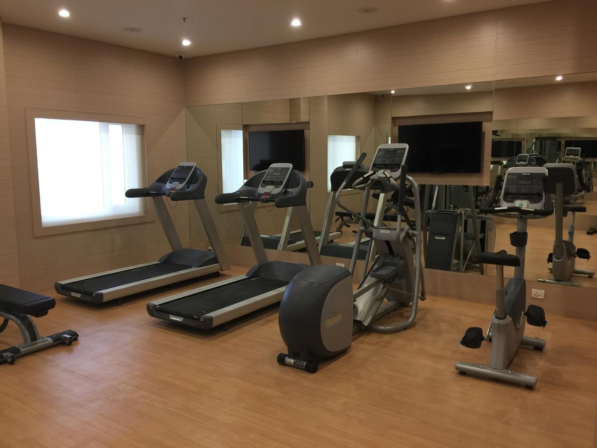 Red Fox By Lemon Tree Hotels, Sector 60, Gurugram Gurgaon Eksteriør bilde
